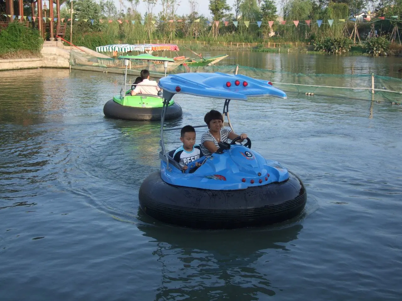 Popular Outdoor Playground Inflatable Water Games Toys Electric Bumper Boat for Adult