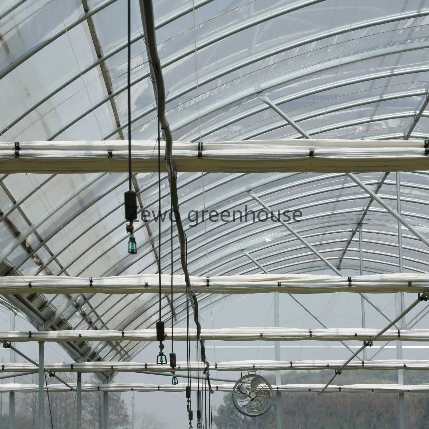 Intelligent Agriculture Multi Span Arch-Type Film PE Greenhouse for Vertical Farming Agriculture of Vegetables