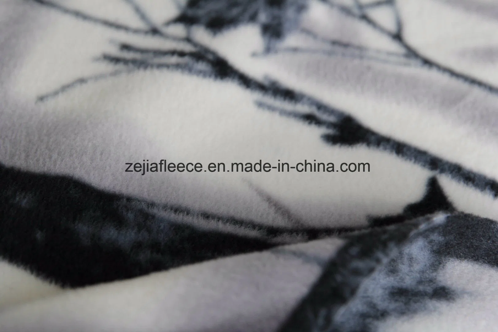 Camouflage Forest Polar Fleece Fabric with Cutting