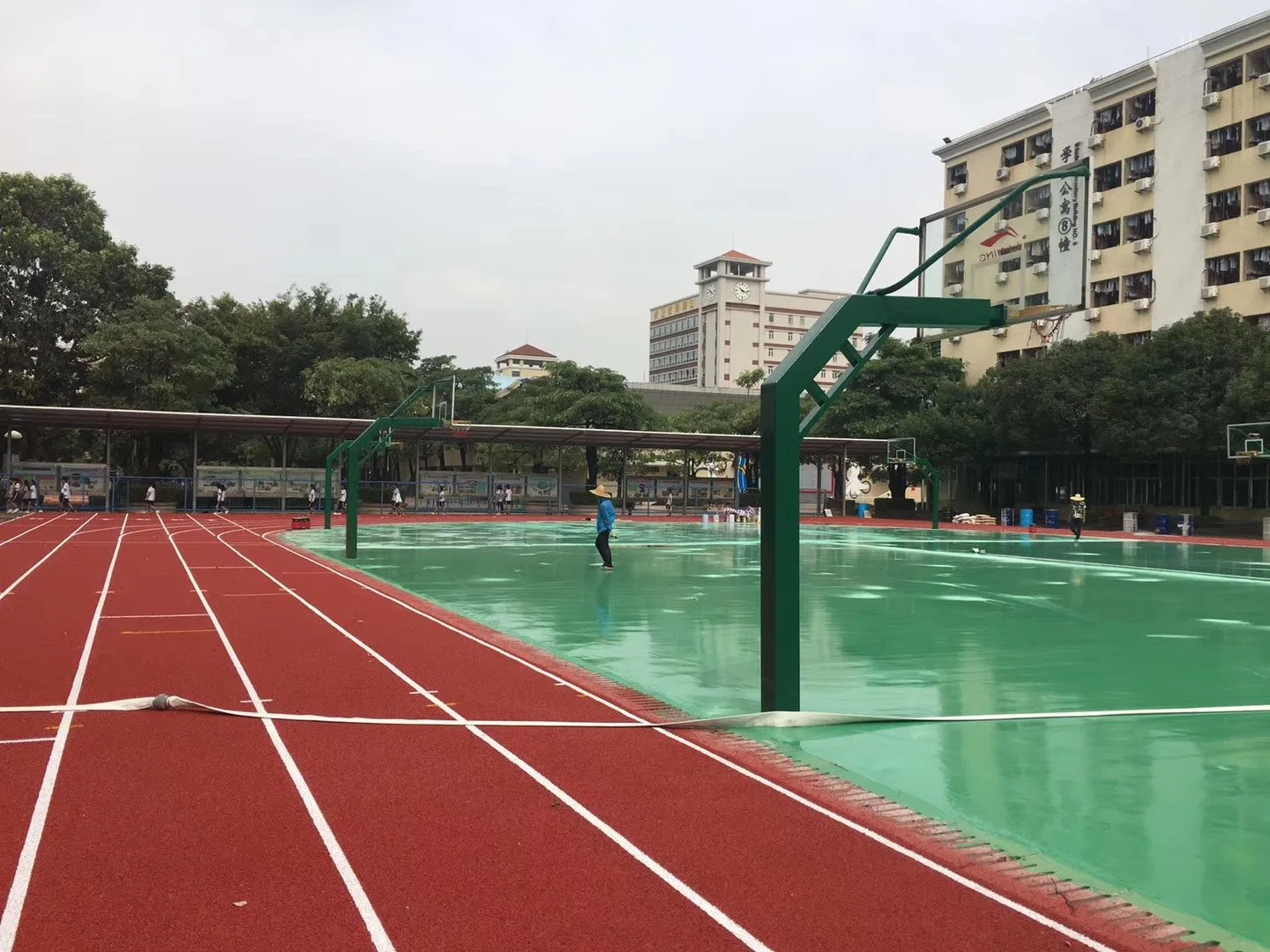 Escudo de pulverización de pista y campo de caucho pistas Pista de Atletismo Factory