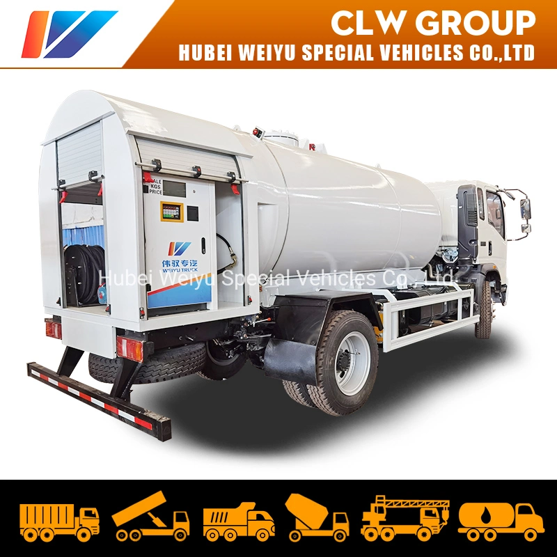 Chengli Factory 4*2 8 Cubic 8000liters Bobtail Truck LPG Transport Trcuk with Refilling Gas Dispensener