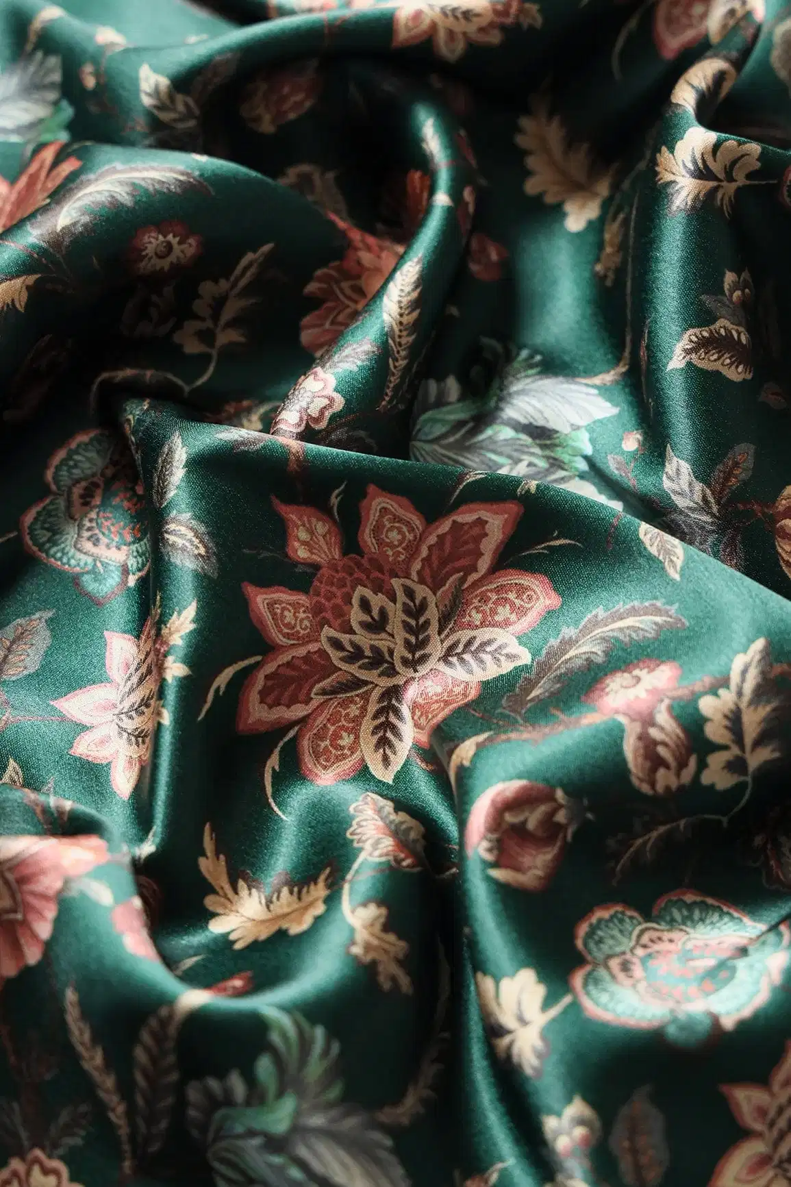 Manufacturers Wholesale/Supplier Reliable Quality Floral 100% Polyester Print Silk Satin Fabric for Dress