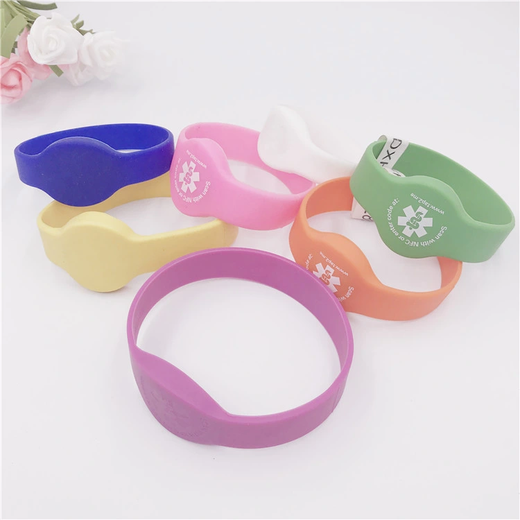 Smart Waterproof RFID Silicone Wristband for Playground Swimming Pool