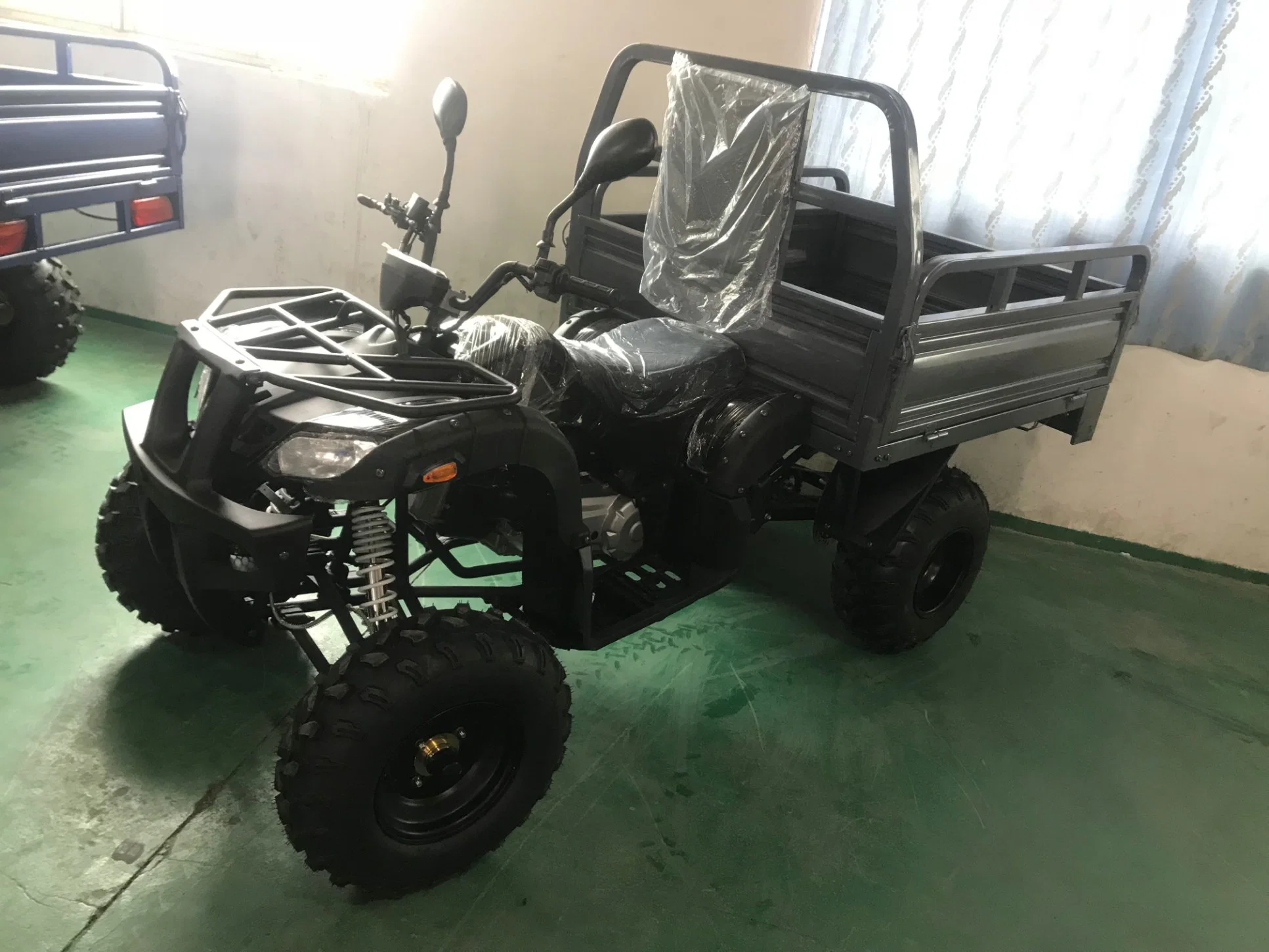 Veículo UTV de boa qualidade, com uma moto 4 de 250 cc e pouco potente, com motor de 4 x 4 utilitários Com CE