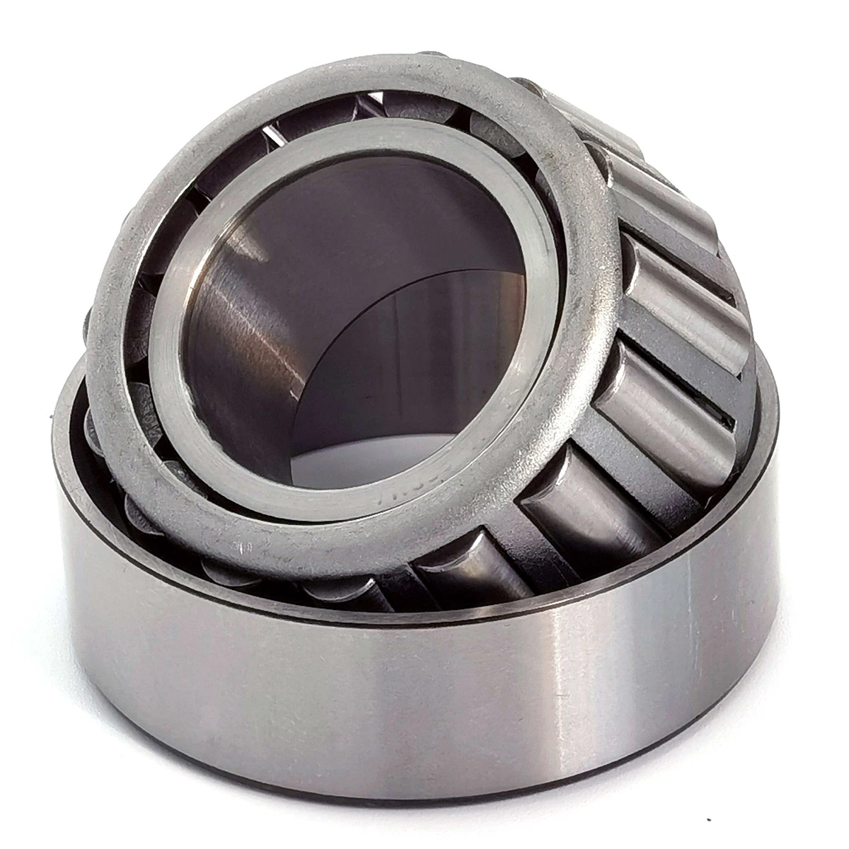 Single Row Taper/Tapered Roller Bearing 32303 32304 30203 30303/32203/32003