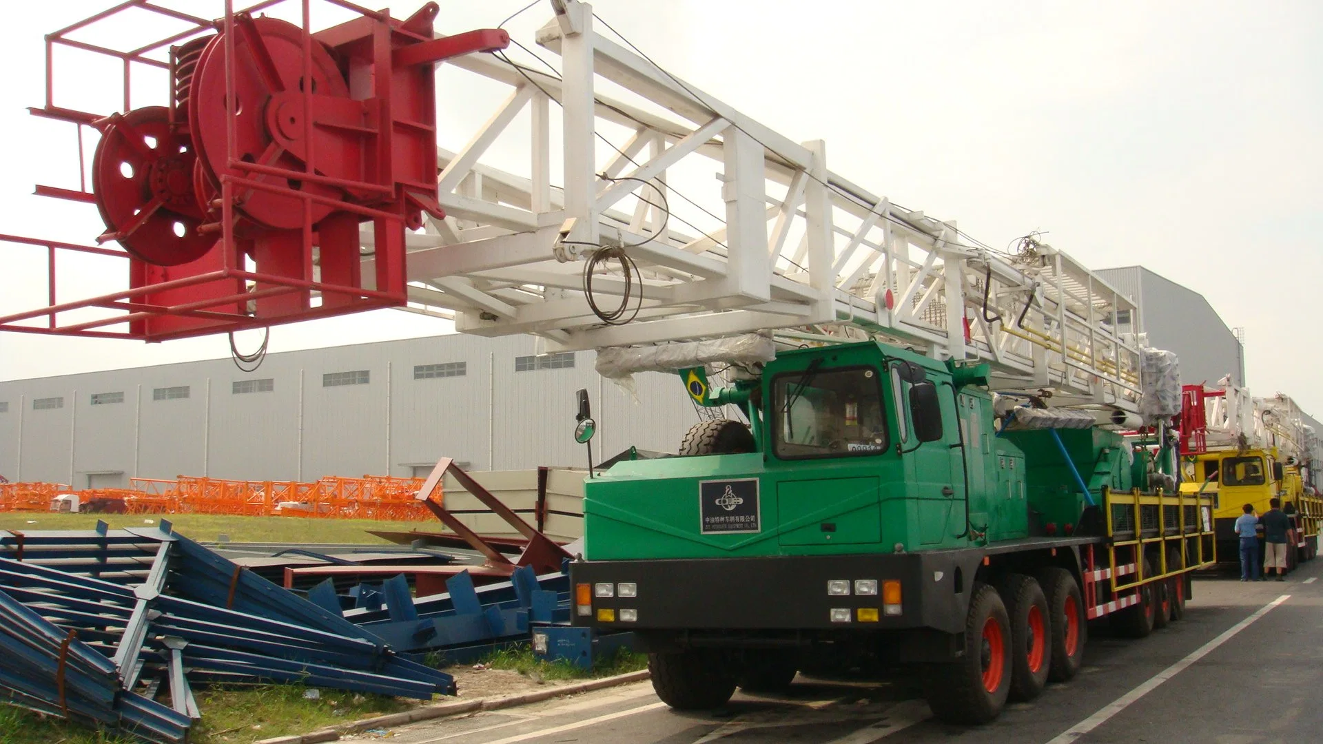 Engin de forage monté sur camion API Zj20/650 CH pour un entretien complet