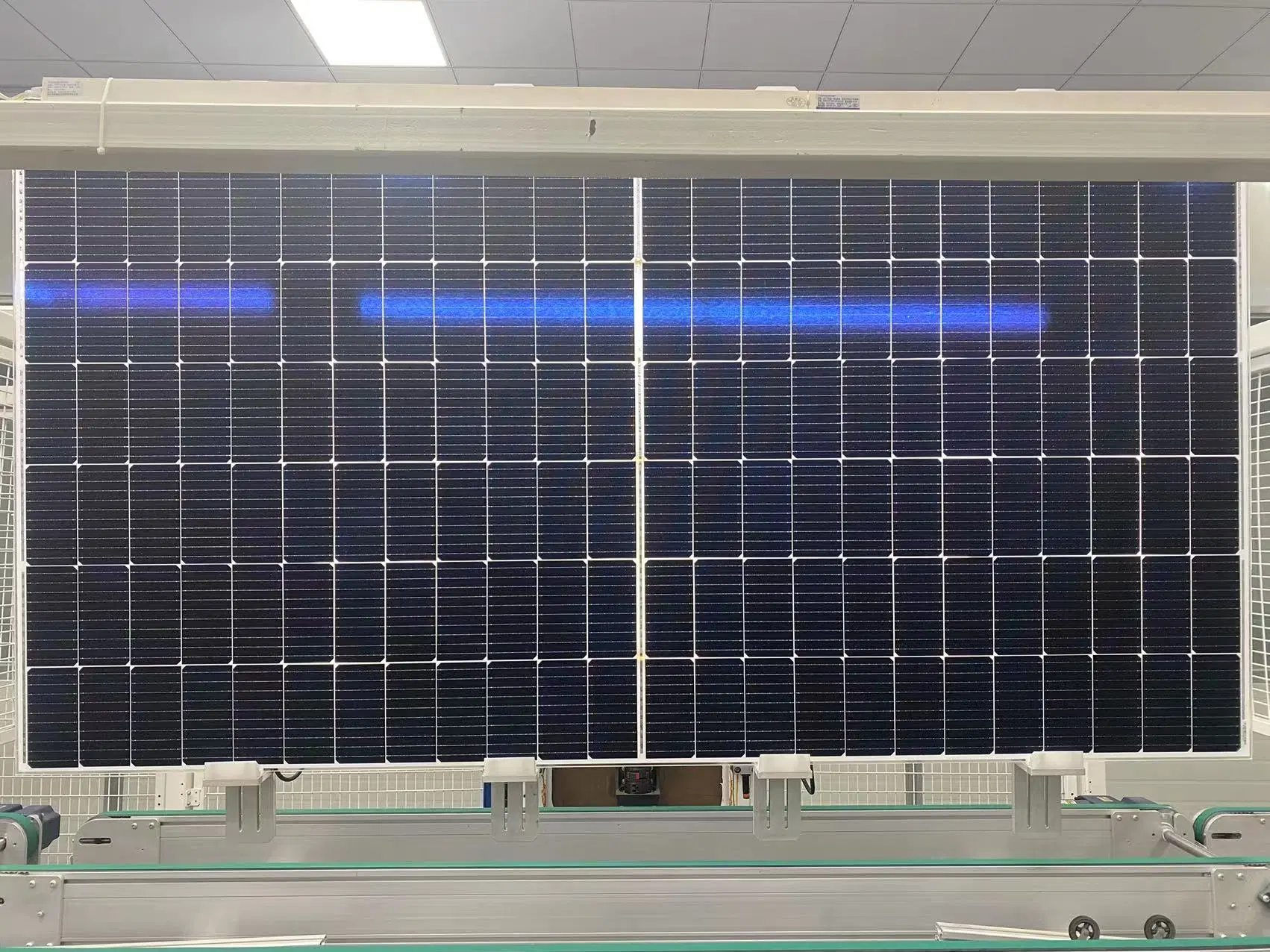 560W Mono Solar Panel with Good Price