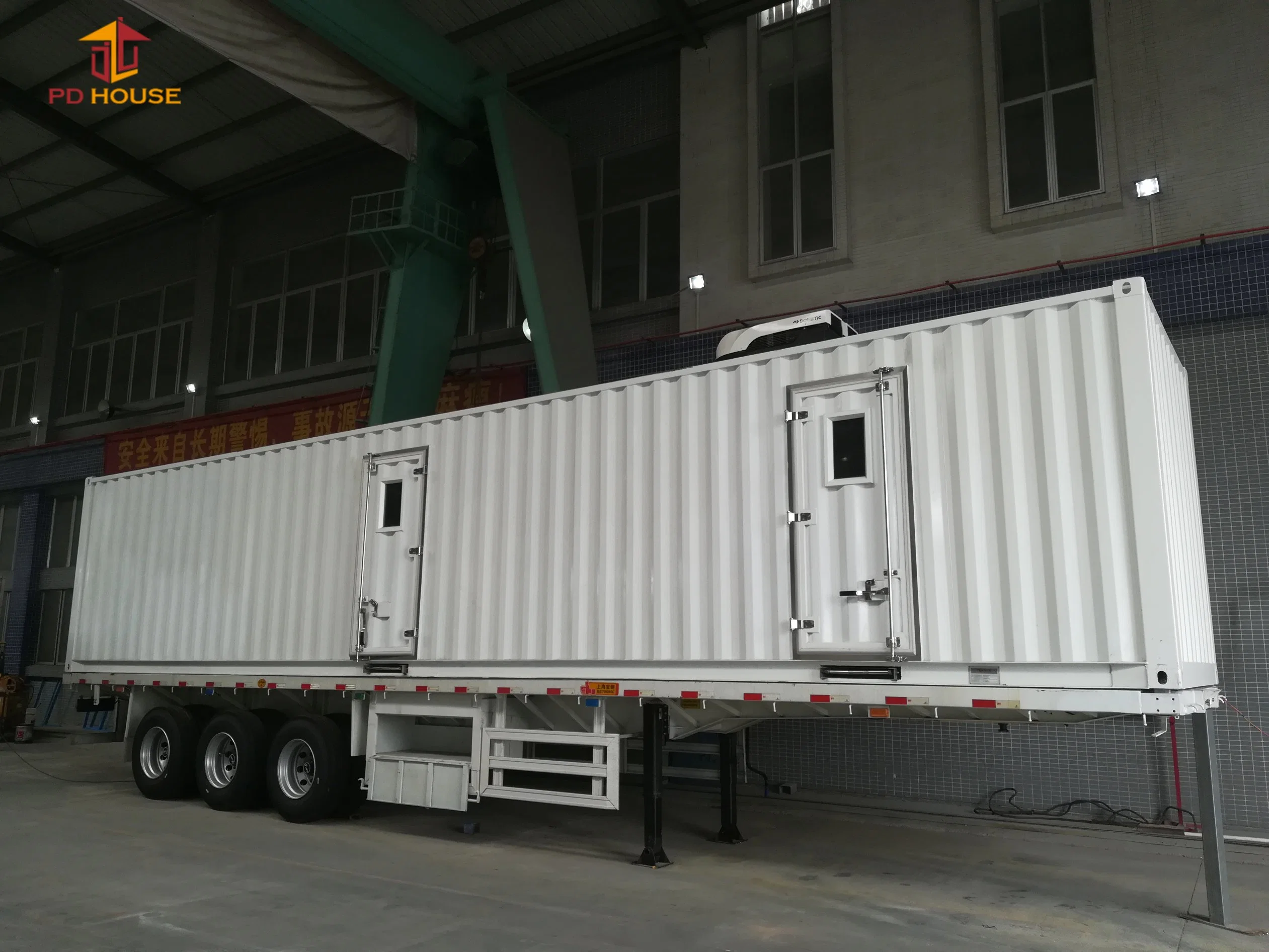 Convenient Mobile Container Emergency Clinic Vehicle for Outdoor