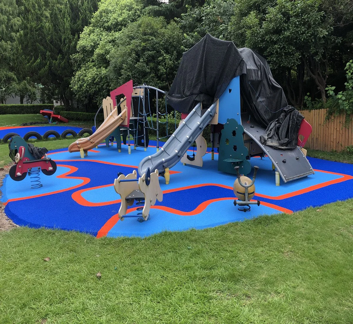 Nova chegada EPDM playground com grânulos de EPDM