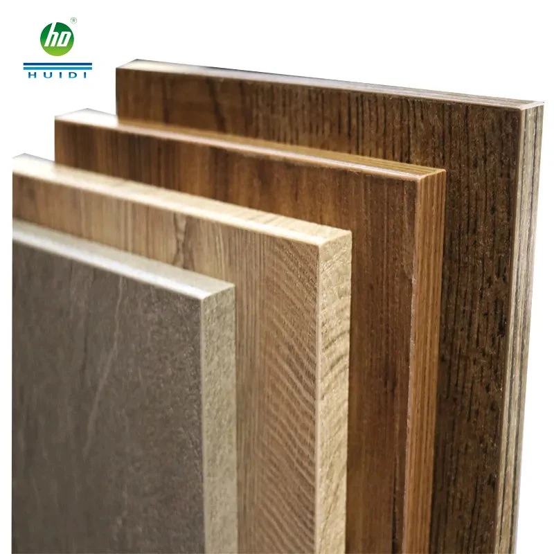 Décoration de meubles en bois de feuillus à surface de film Placage en bois Linyi commercial naturel Mélamine Marine MDF laminé à prix réduit