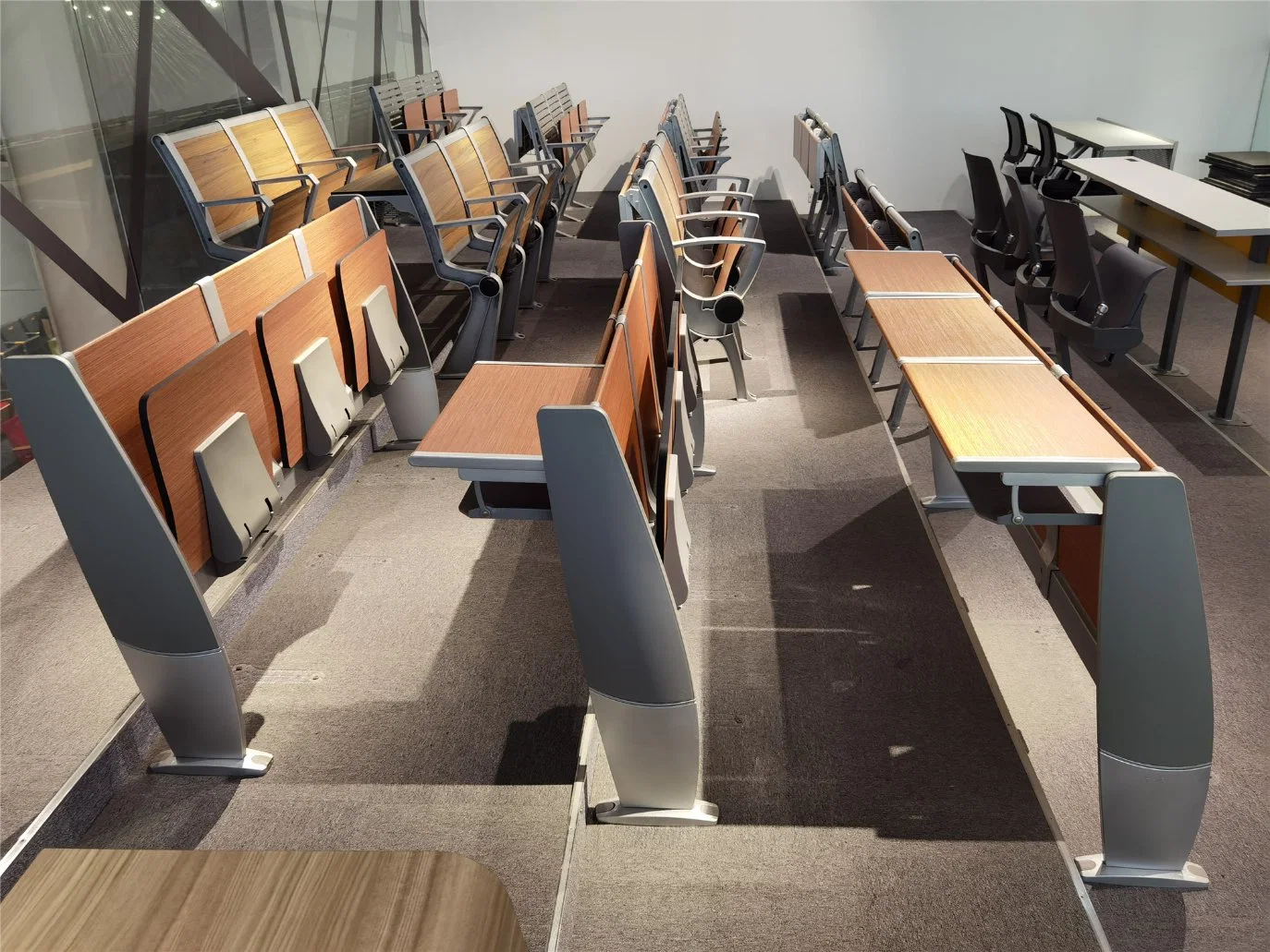 Nouveau Design School Desk et Chair Salle de Classe Student Furniture Set Tc-982