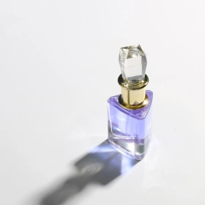 Kreative transparente dreieckige Flasche 30ml kleine Kapazität Parfüm Glas Flasche mit Spray