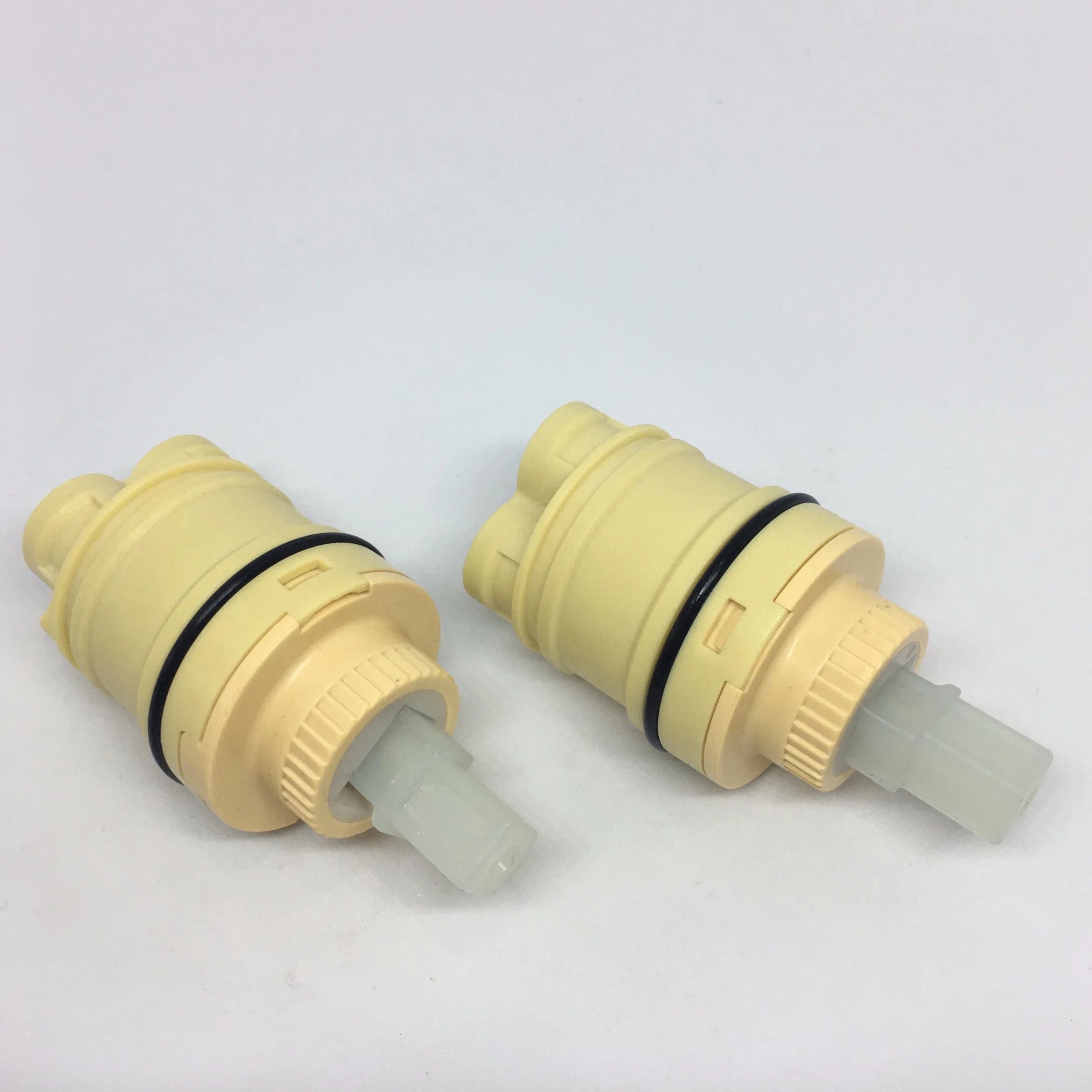 Cxfx New Tech Side Outlet Plastic Ceramic Faucet Cartridge