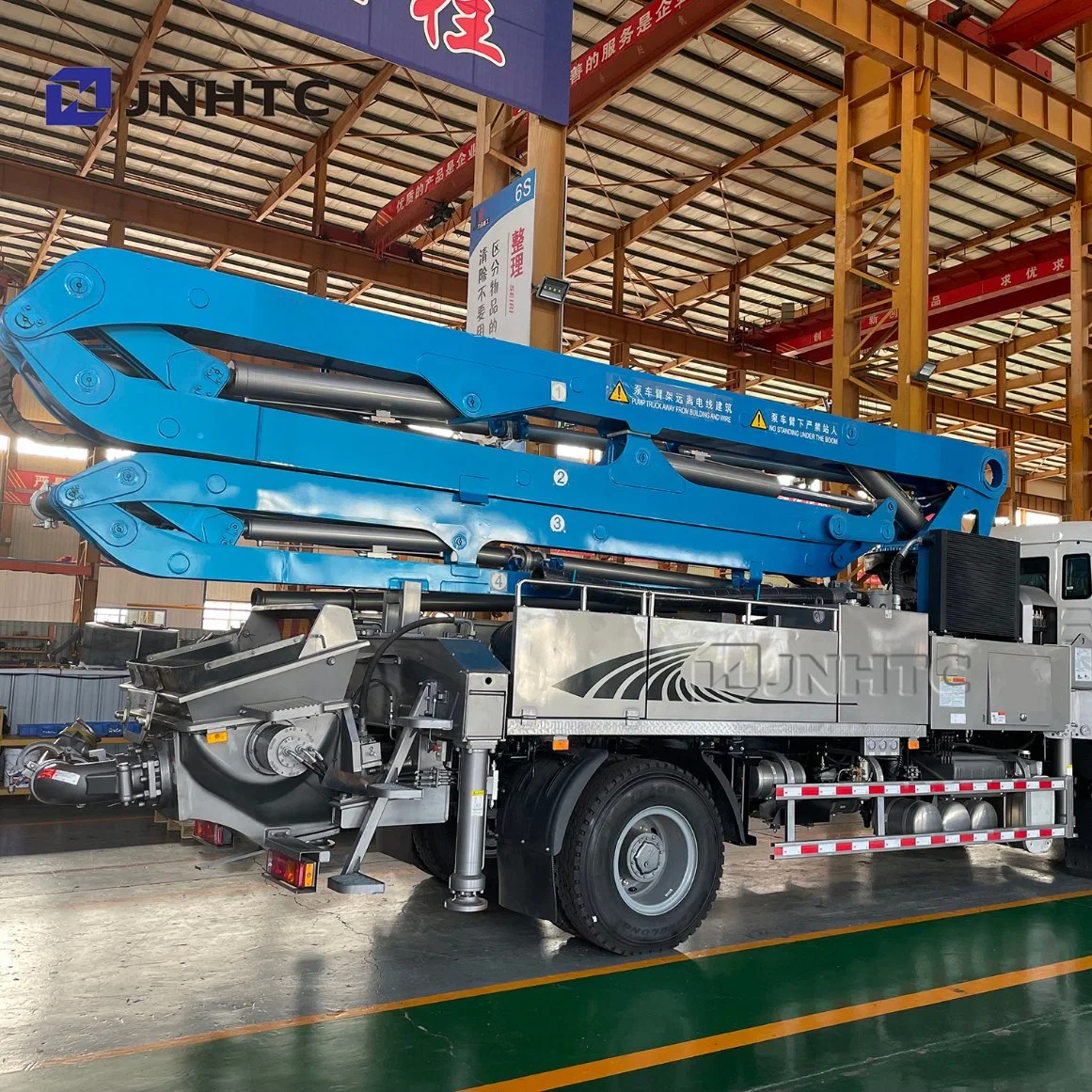 China Concrete Pumps Truck Factory 56m Concrete Pump Car for Sale