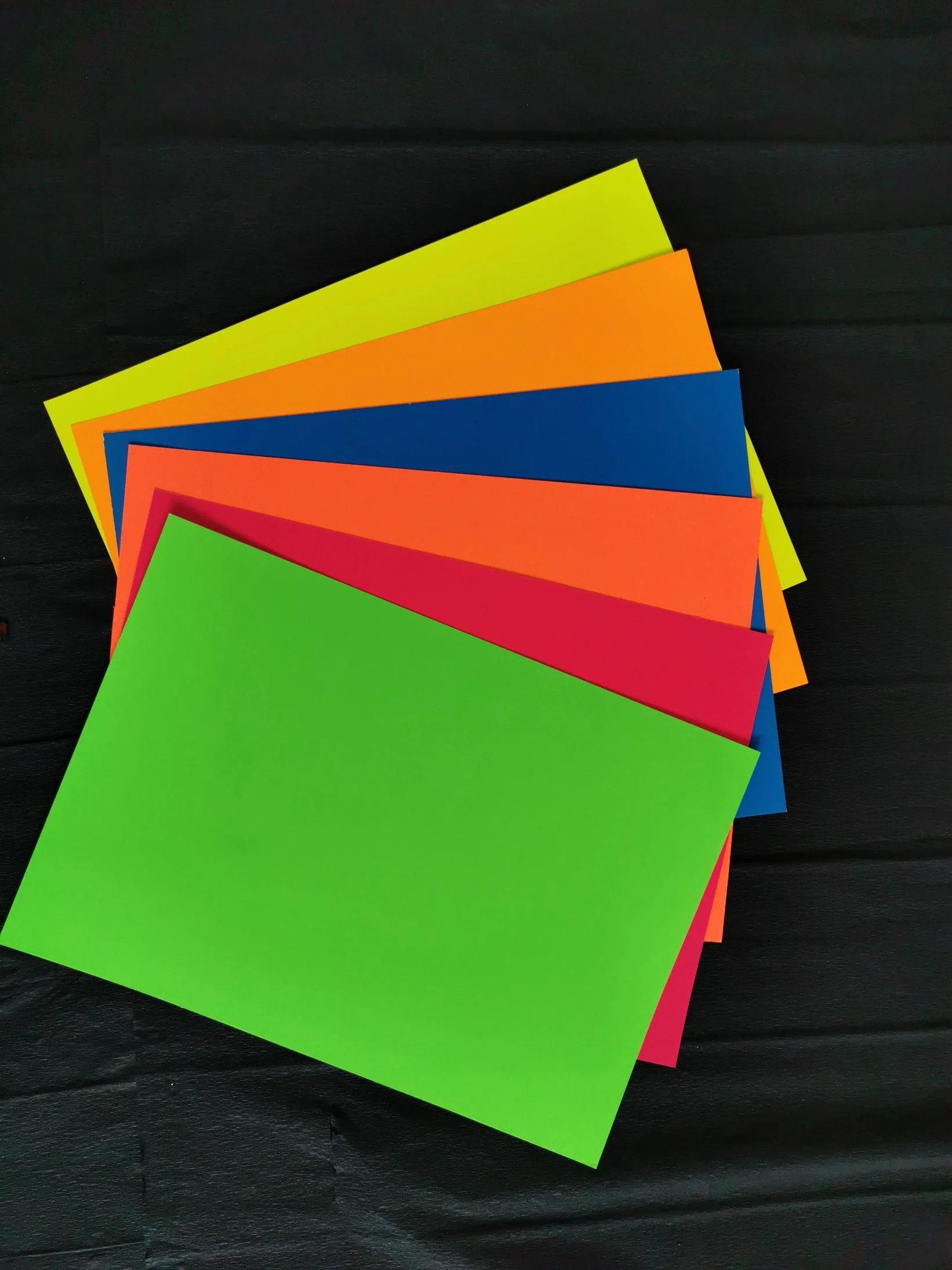 180GSM-250GSM A4 DIY Color Paper Fluorescent Color Paper, Neon Paper for Printing and Handcraft