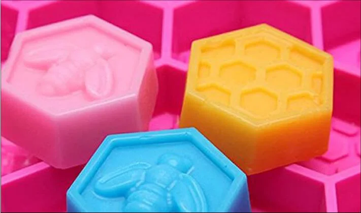 19 Cavities Honeycomb Shape Silicone Chocolate Soap Ice Cake Mold