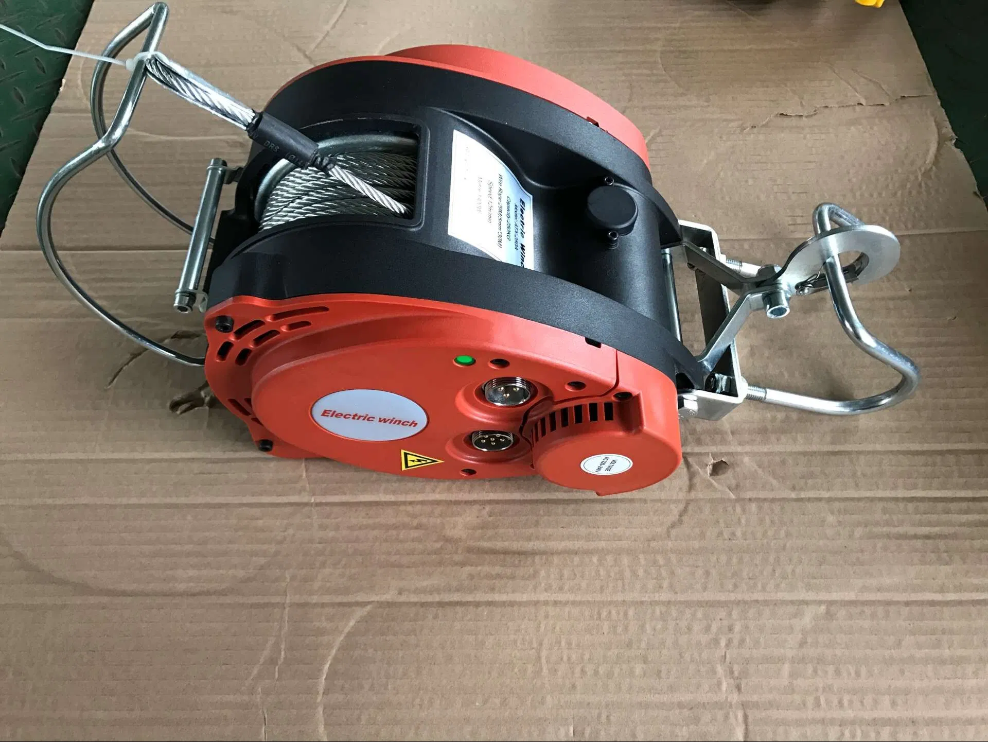 250kg Mini Electric Wire Rope Hoist Supending Electric Winch for Sale