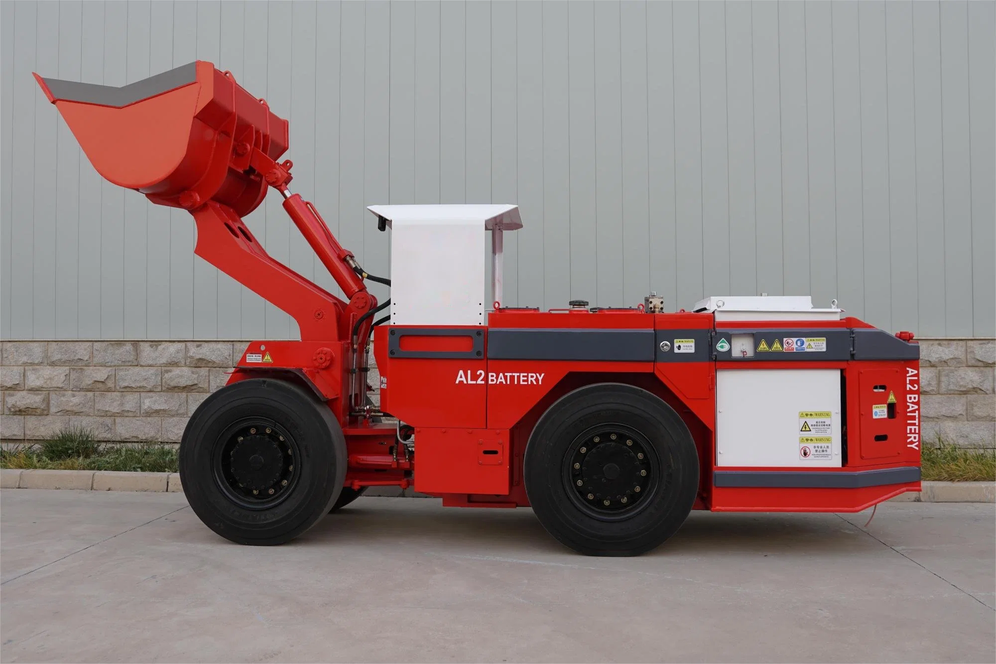 SL02 Battery Reducing Mine Ventilation Requirement Low Profile Battery Driven Mining Loader