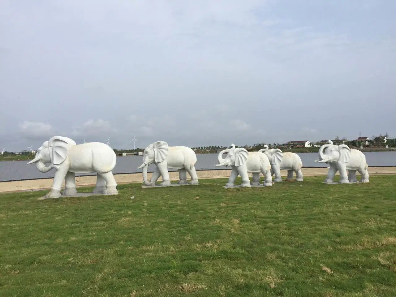 На заводе прямой продажи сад мраморными камня слонов животных Карвинг