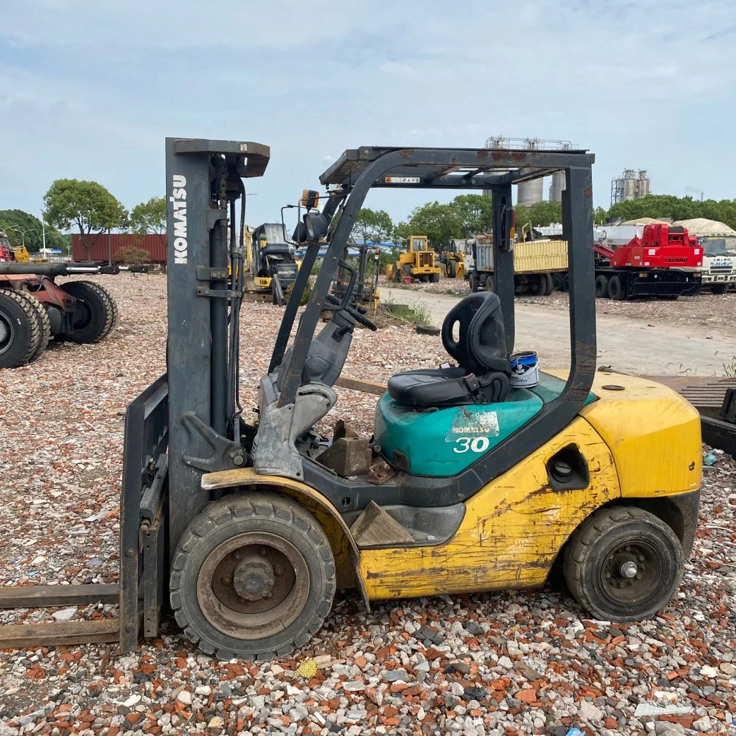 Second Hand Komatsuu 3ton Forklift Truck Raise 4.5m Auto Band Side Shift