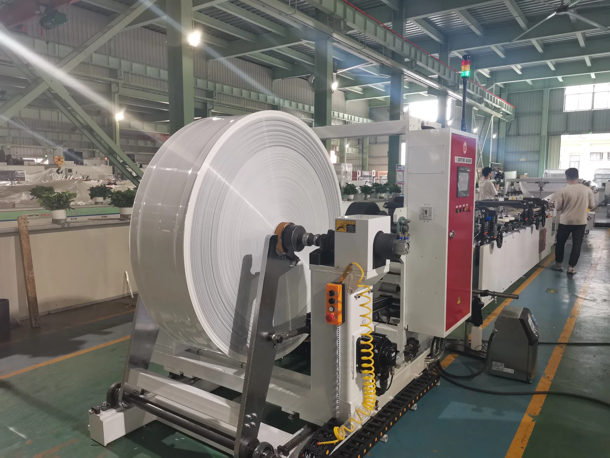 PE / Laminated Film Ffs Isolated Bagging Roll Process Machine for Auto Packaging