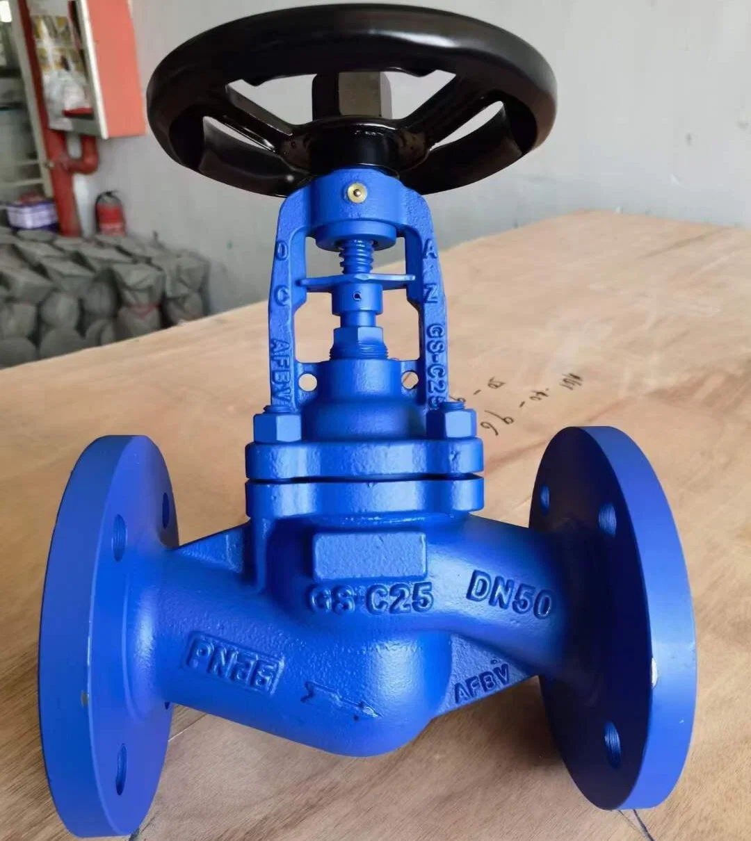 GS C25 DIN Pn16 Pn25 Pn40 Air Steam Cast Steel Cast Iron Bellows Seal Globe Valve