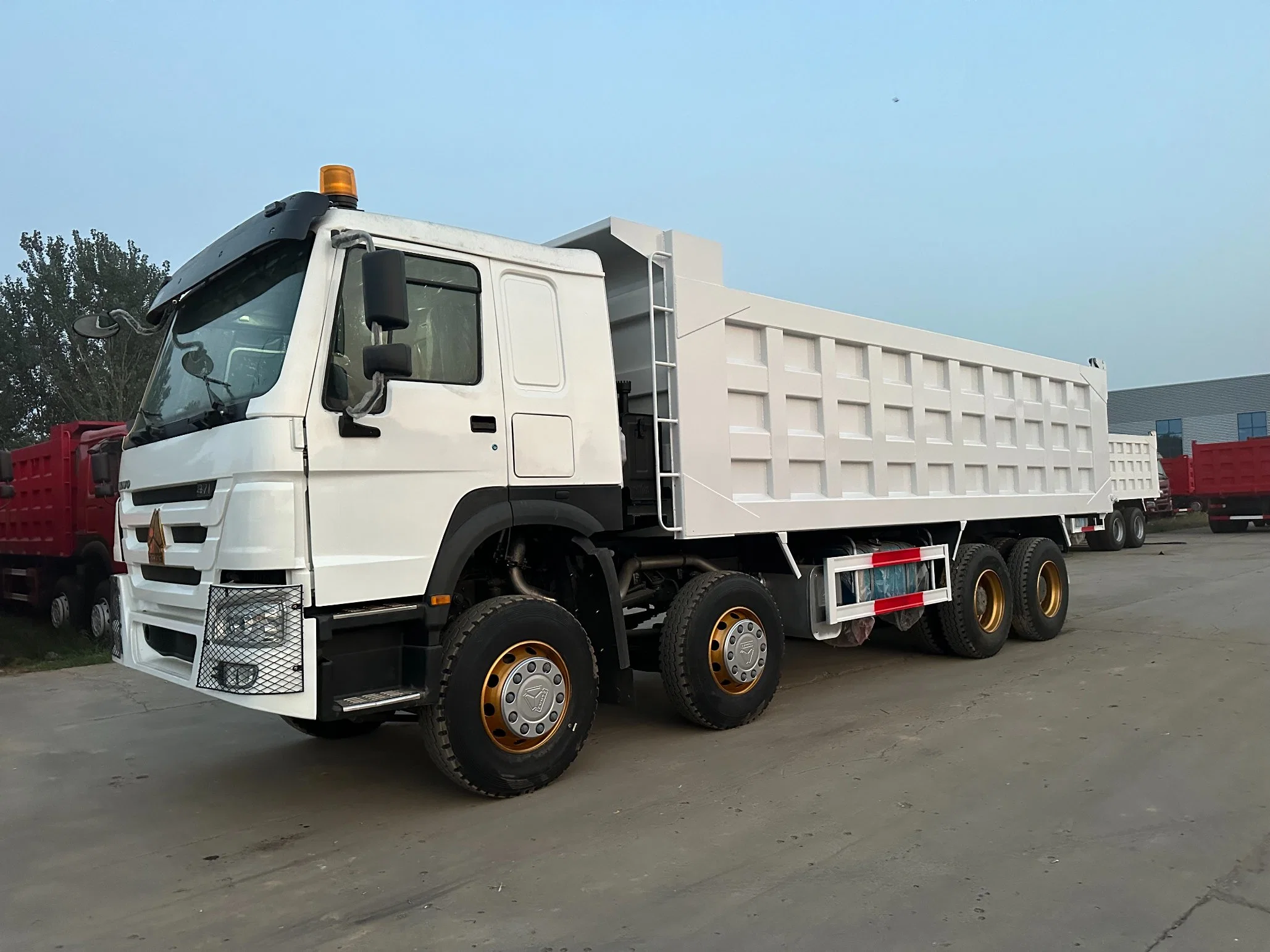 China meistverkaufte HOWO 8X4 gebrauchte Baudump Truck