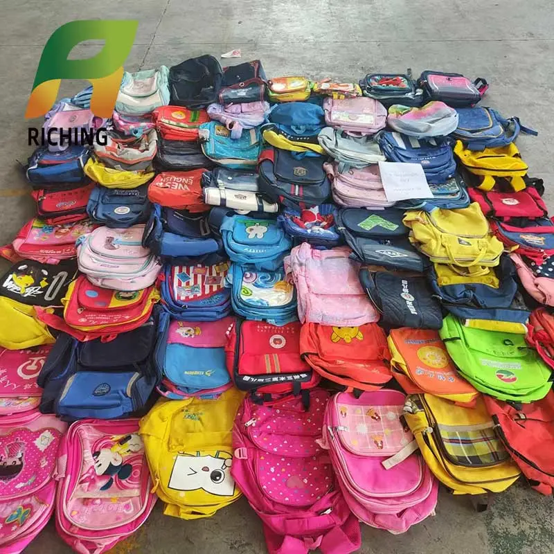 Guangzhou Factory Low Price Grade a Bales of Mixed Second Hand Children School Bags Stock Supplier UK Wholesale Used Korean Kids School Bags in Bales