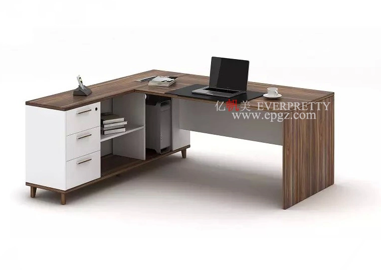 "I" Shape Workstation in Office