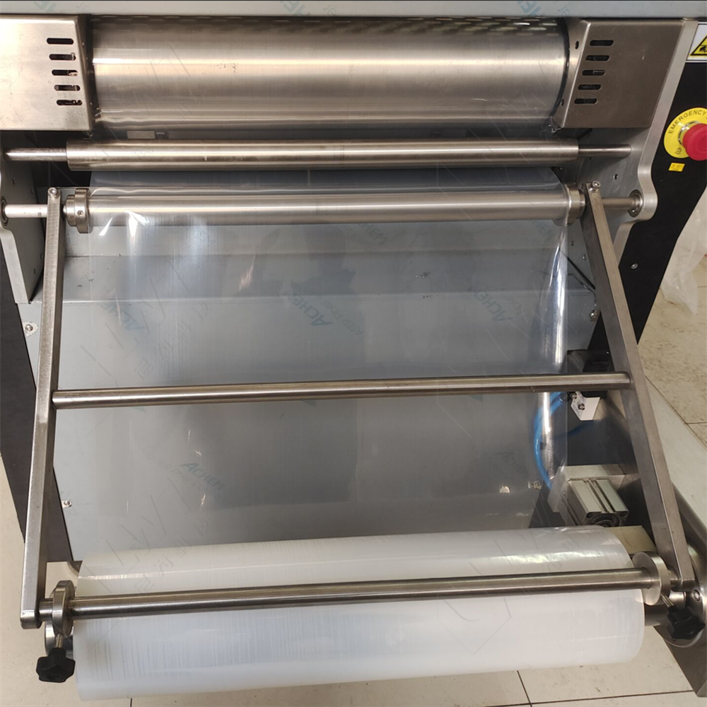 Tray Frozen Food Automatic Sealing Equipment Pork Beef Stretch Film Vacuum Packaging Machine