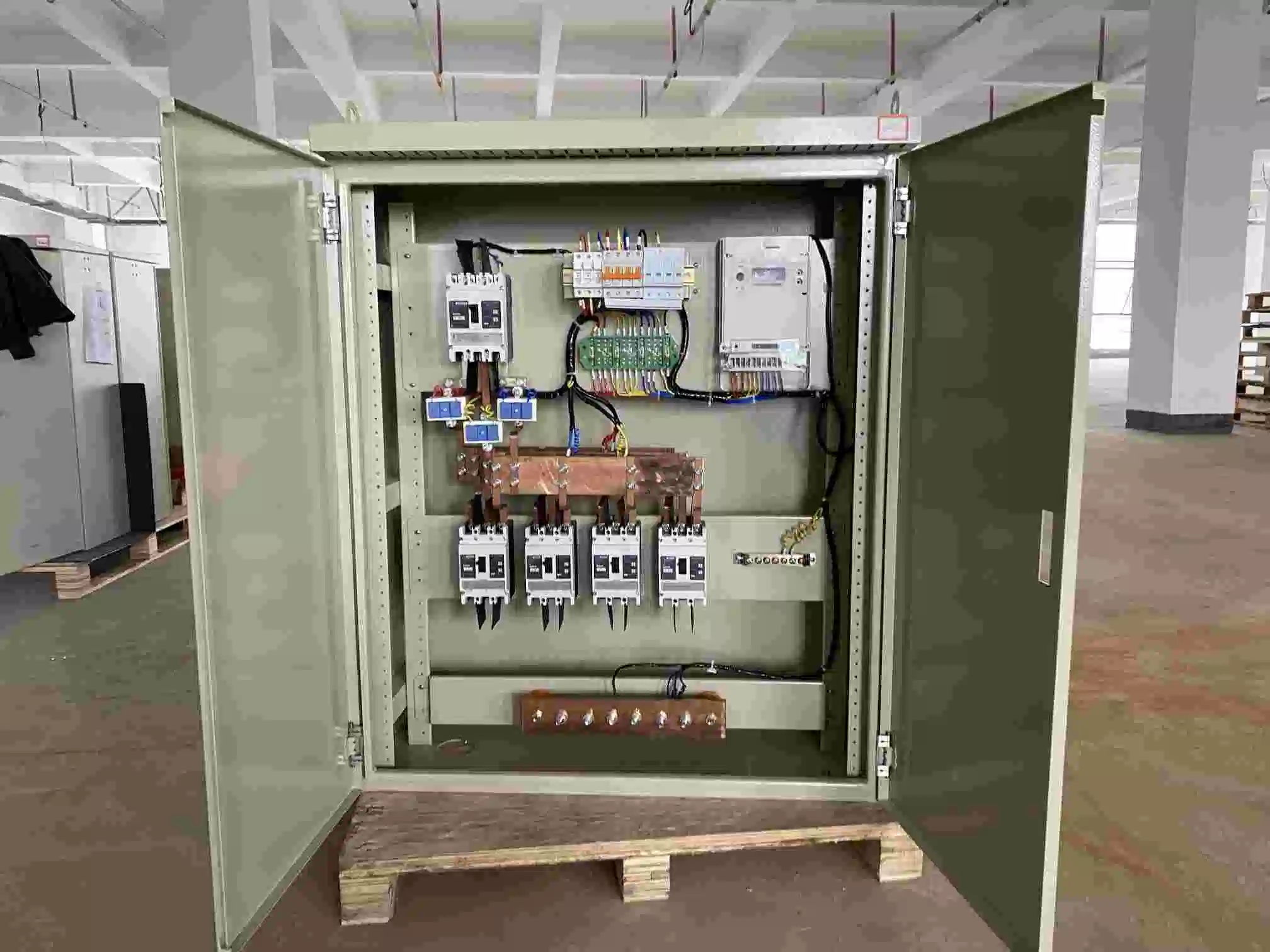 Low Voltage Control Panel Box Electrical 220V/380V Electrical Control Panel Board Distribution Cabinets