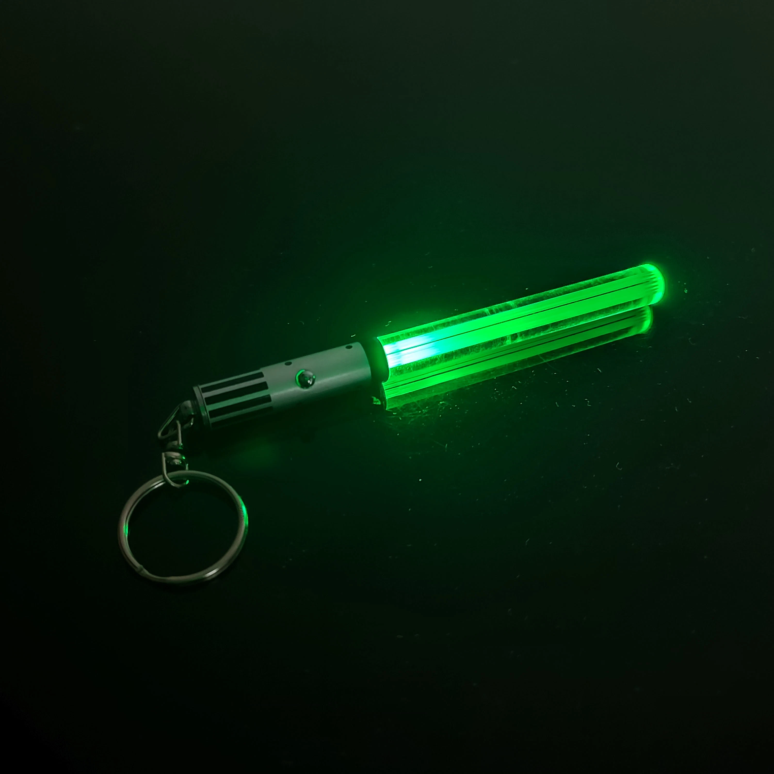 Оптовая торговля Multi-Color Вы вентилятора загорается с кольцом LED Lightsaber Memory Stick цепочки ключей
