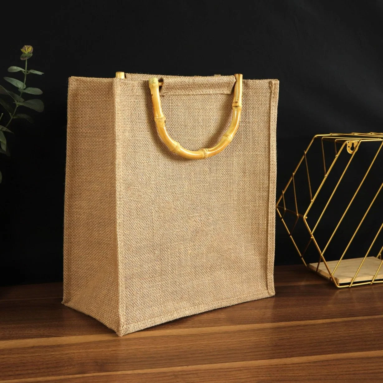 Hot Sale Custom Jute Packaging Bag with Bamboo Handle