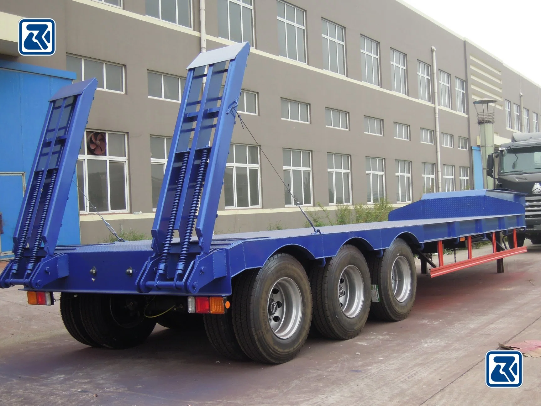 Heavy Duty Cross Arm Type 3 Axle Low Bed Semi Trailer