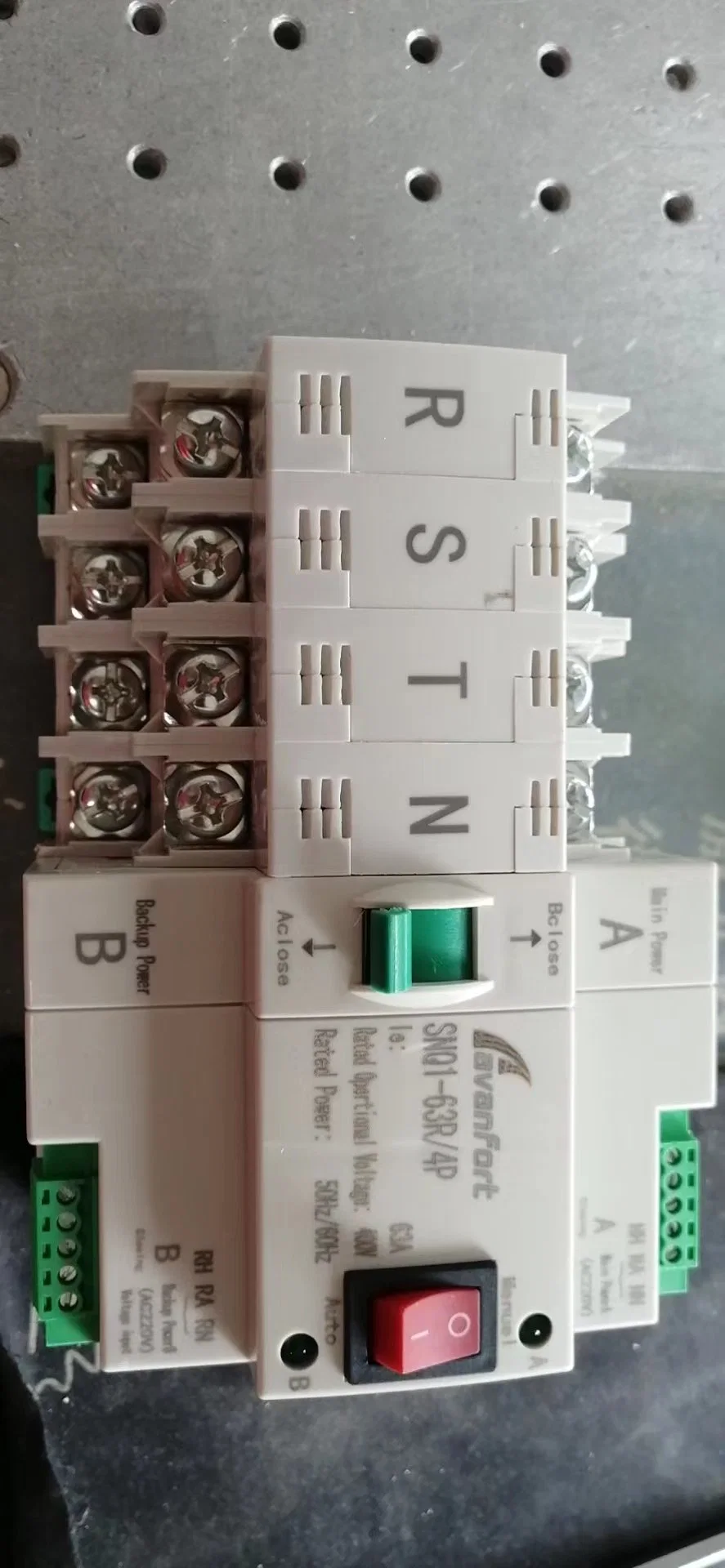 New Design Snq1-63r 2p /4p-63A DIN-Rail Mounted Type Double Power Source Automatic Transfer Switch