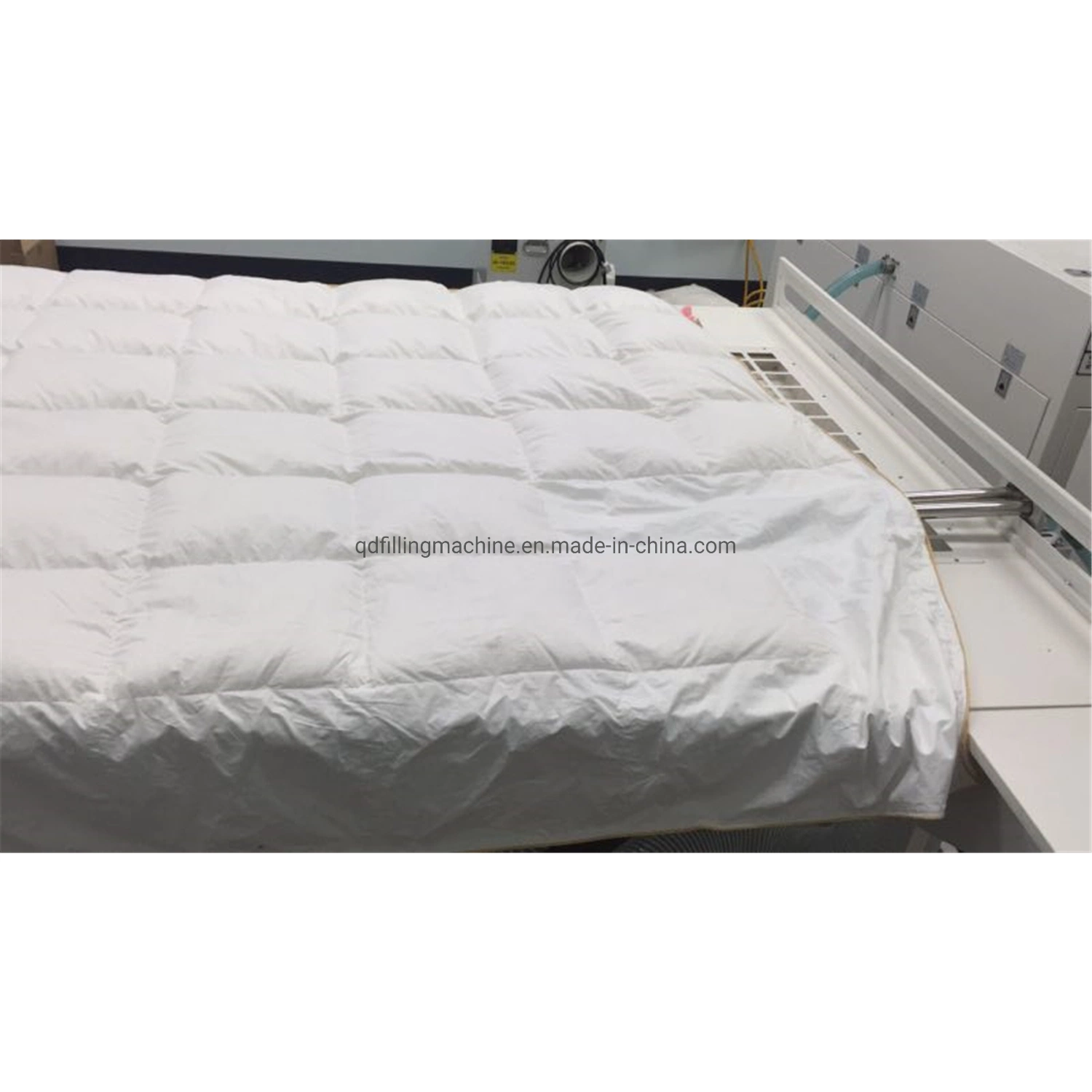 L'Oie blanche courtepointe couette en duvet Home Textile literie fournisseur de machines de remplissage