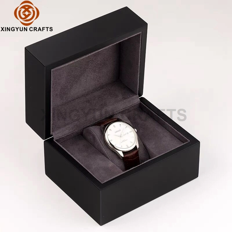 Fashionable Wholesale/Supplier Single Wood Lacquered Best Watch Display Box Wooden Gift Packaging Box