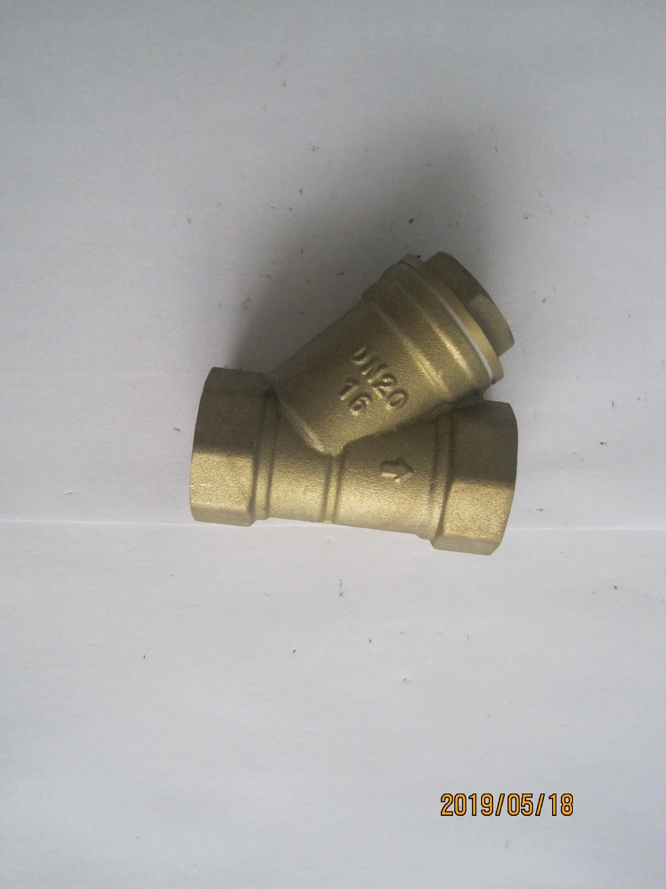 1 Inch Dn25 Brass Y-Strainer with Tapped Retainer Cap and Threaded End Connections