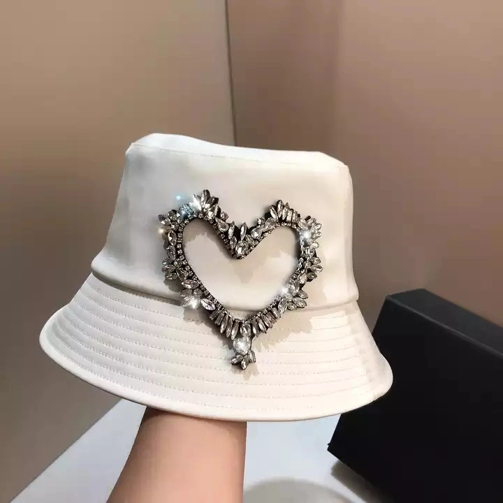 French Style Light Luxury Show Fisherman Hats Fashion Heavy Industry Heart Shape Rhinestone Diamond Bucket Hat