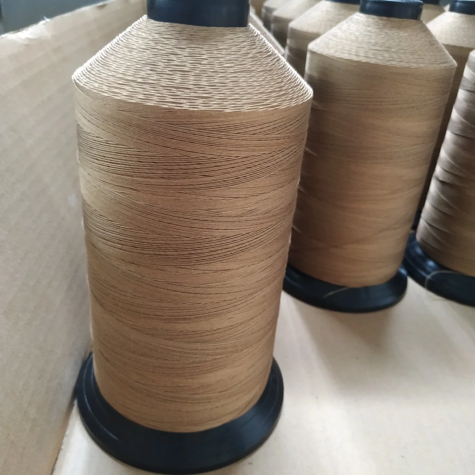 High Cost Performance 3 Ply PTFE Coating Fiberglass Sewing Thread Yarn