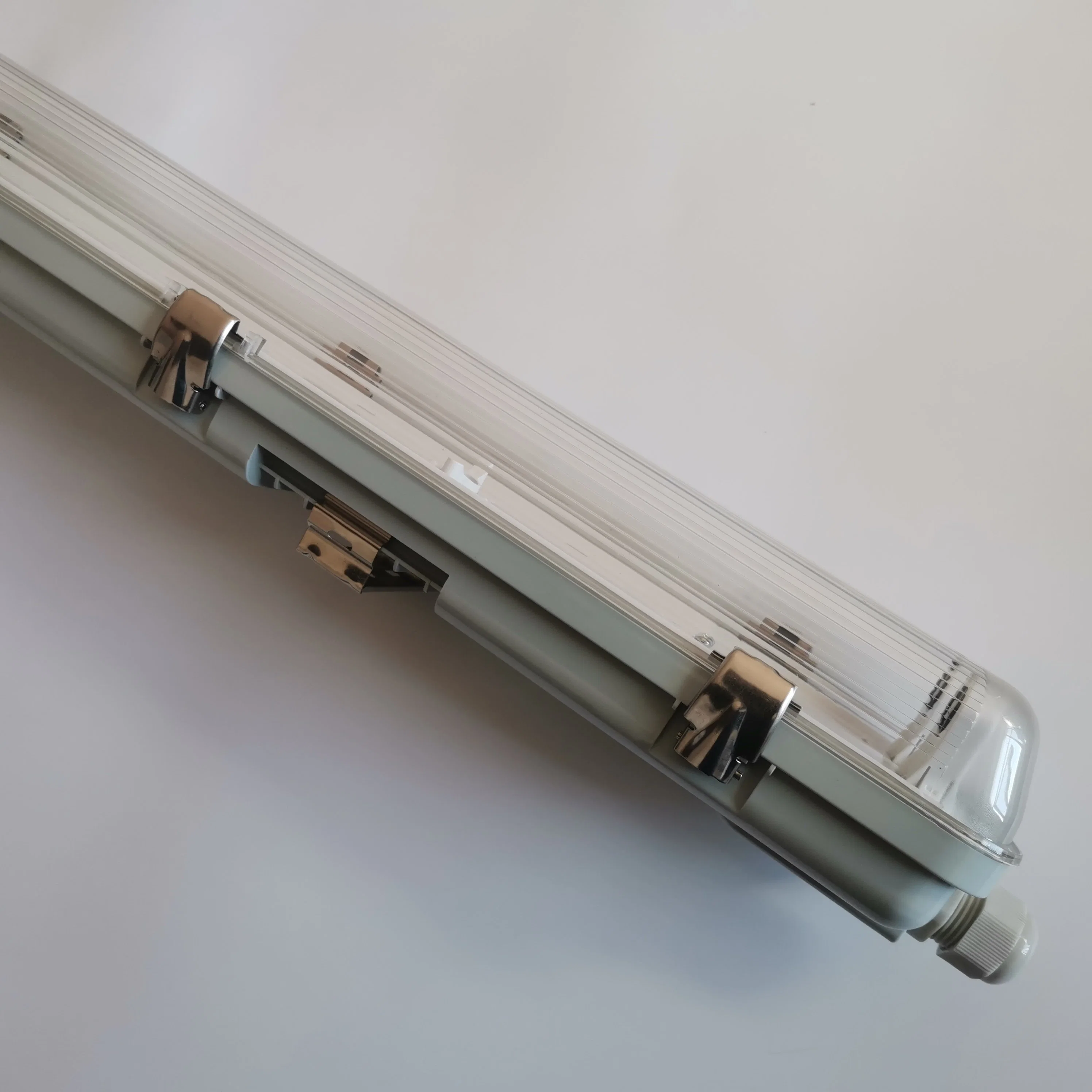 IP65 Ik08 Waterproof Lighting Fitting Fixture for T8 LED Tubes