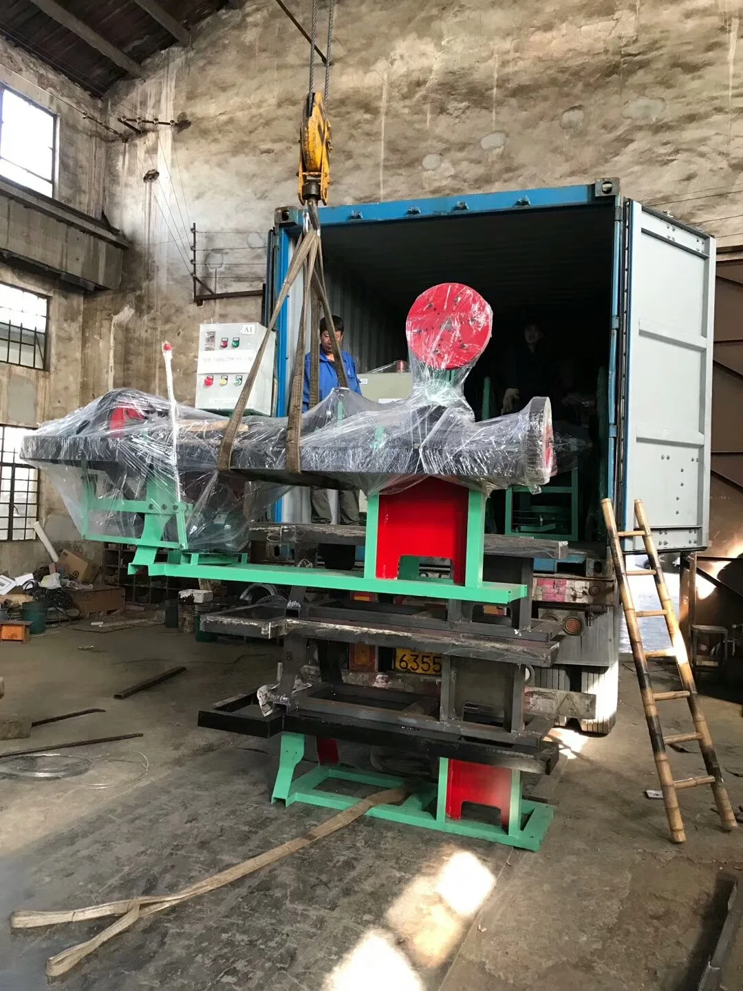 Factory Price Automatic Double Strand Twist Barbed Wire Making Machine (CS-A)