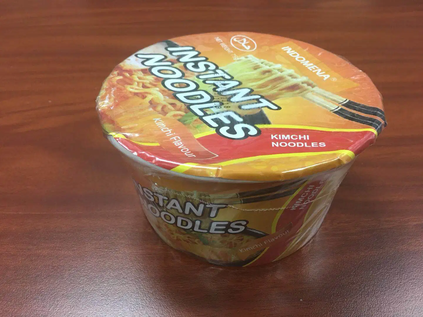 Sabor diferente a granel el tazón de fideos ramen instantáneo precio barato marca OEM de China