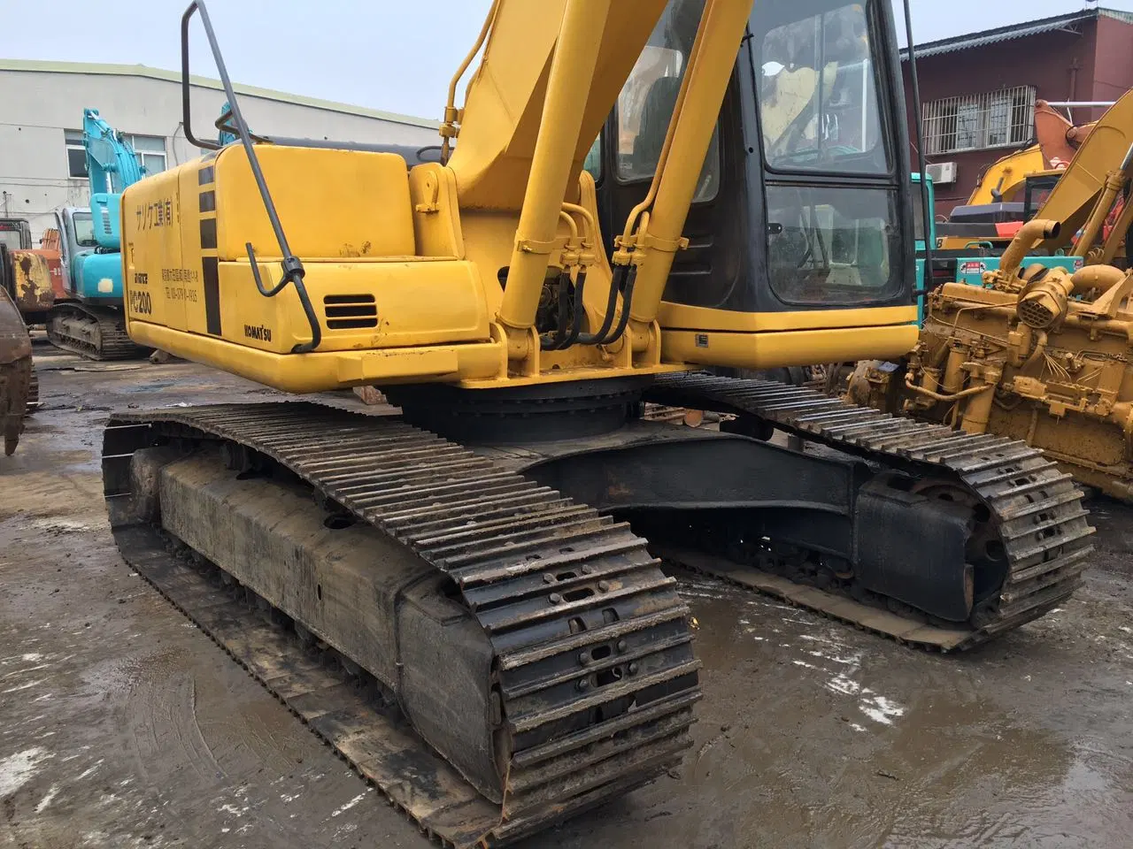 Used Japan Construction Machine Komatsu PC200-6 Excavator Used Heavy Duty Equipment Komatsu Excavadora Usada