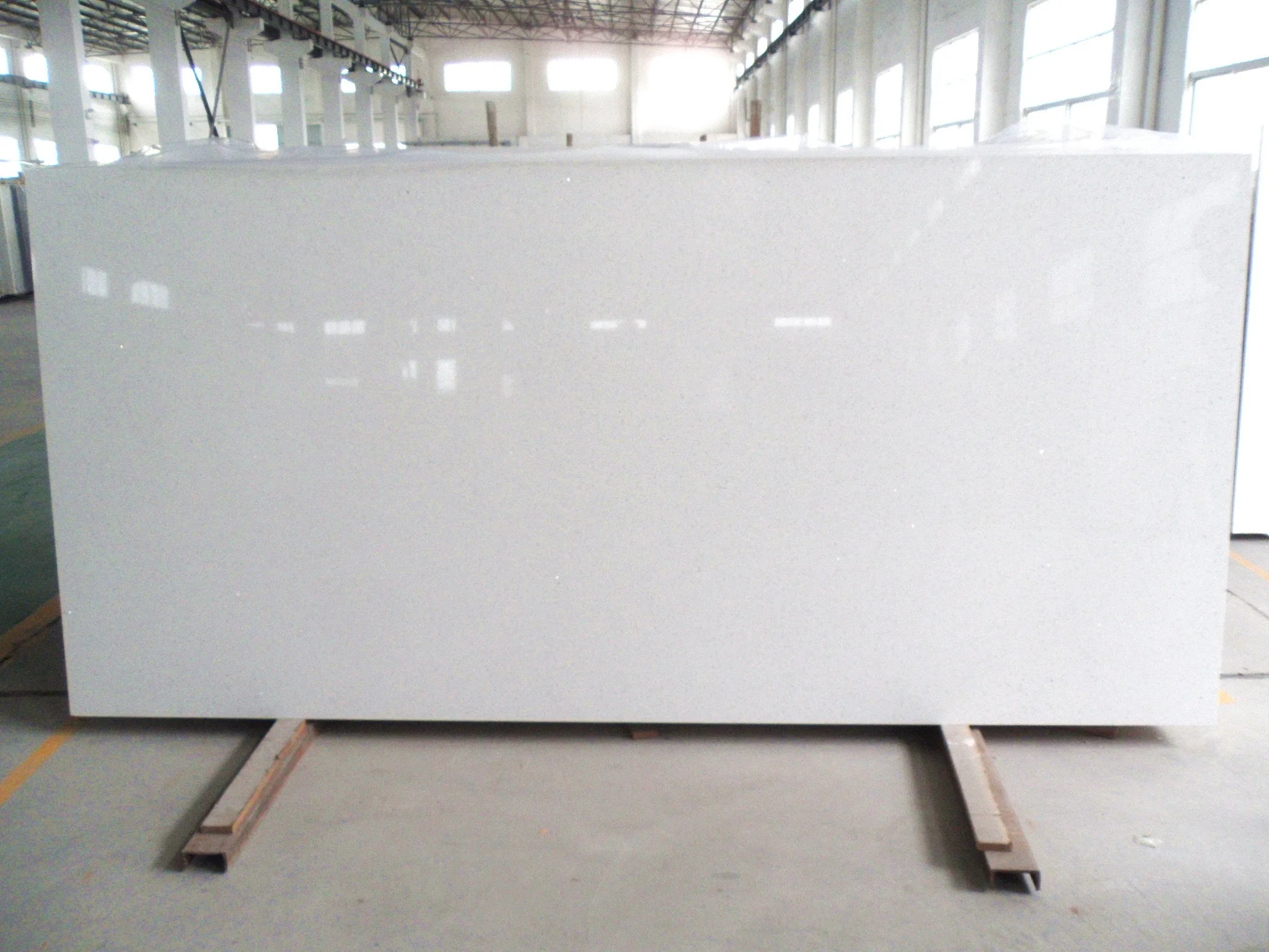 White Mirror/Diamond Quartz Stone for Project/Floor Tiles/Countertop/Vanity Top in China