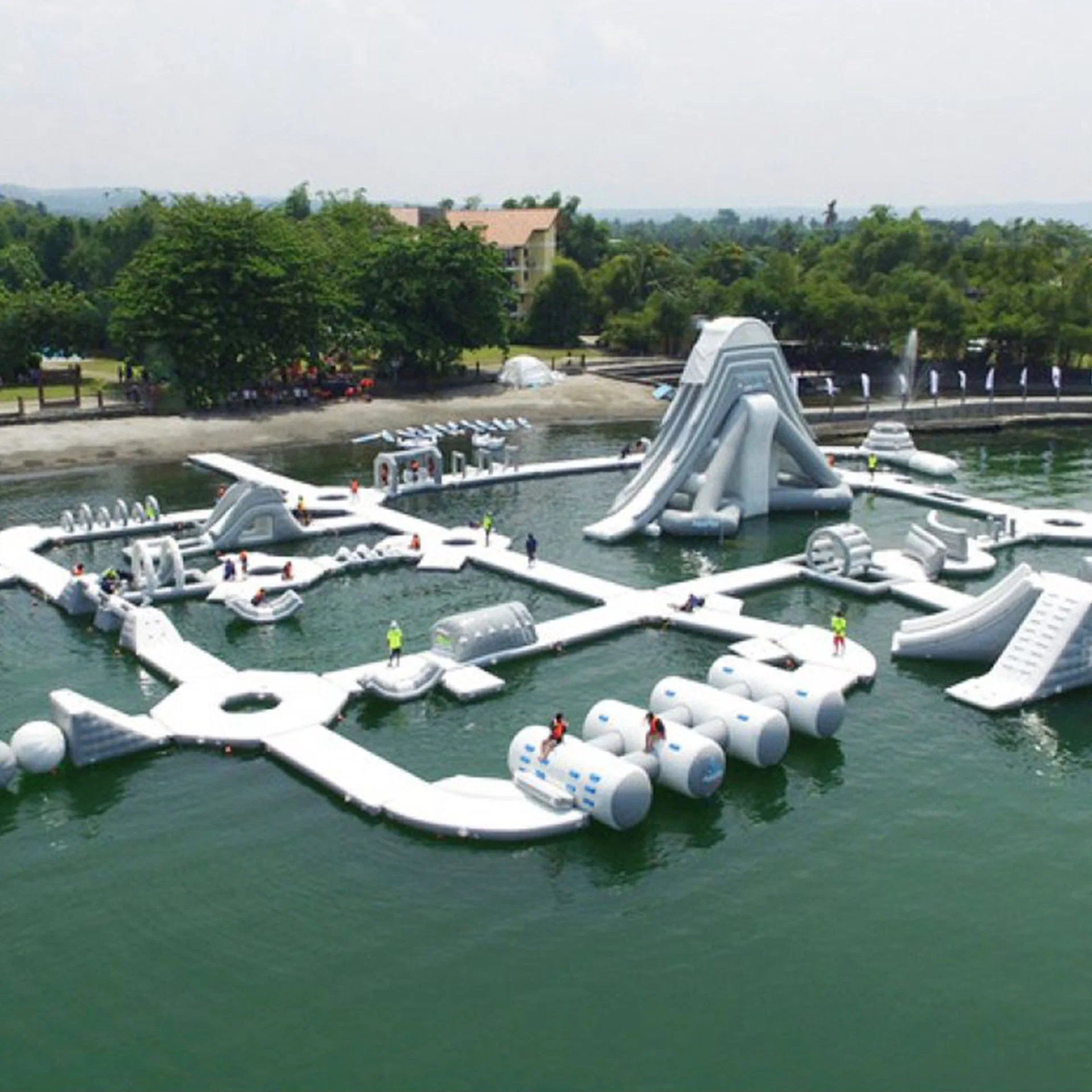 Parque acuático inflable para niños obstáculo flotante del parque acuático inflable Parque de atracciones Course para adultos
