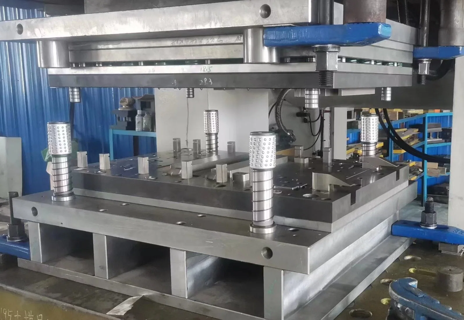 Progressive Stamping Punch Metal Stamping Mold Including Stainless Steel Die Metal Stamping Press
