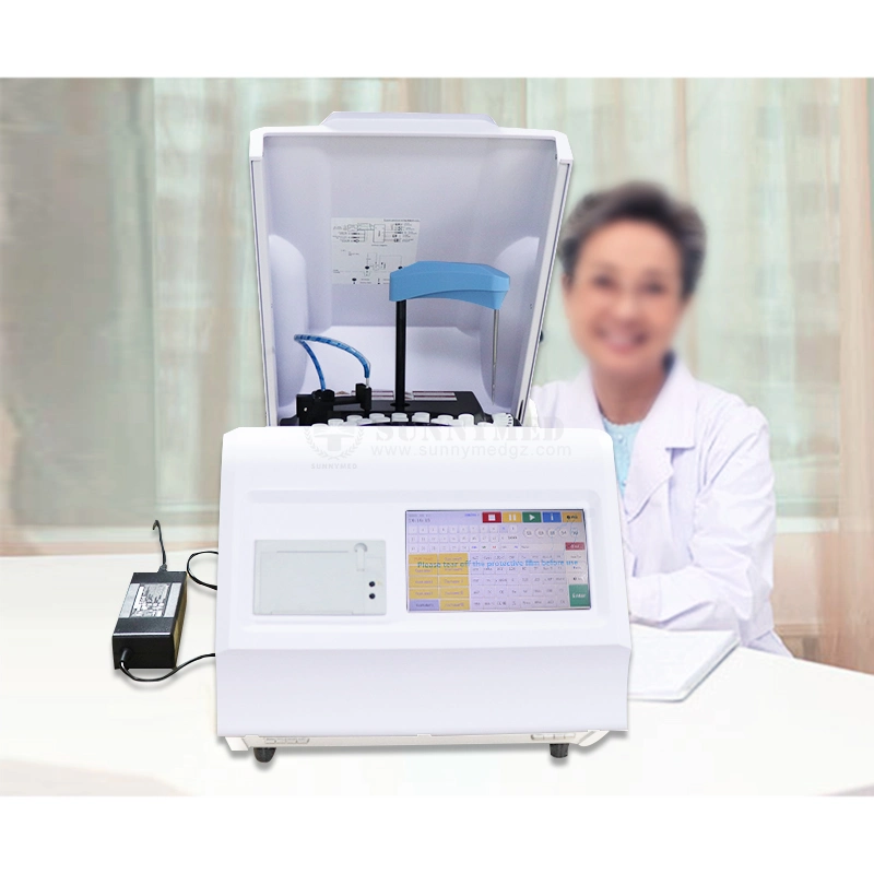 Utilisation en milieu hospitalier automatisation complète de l'équipement d'analyse chimique