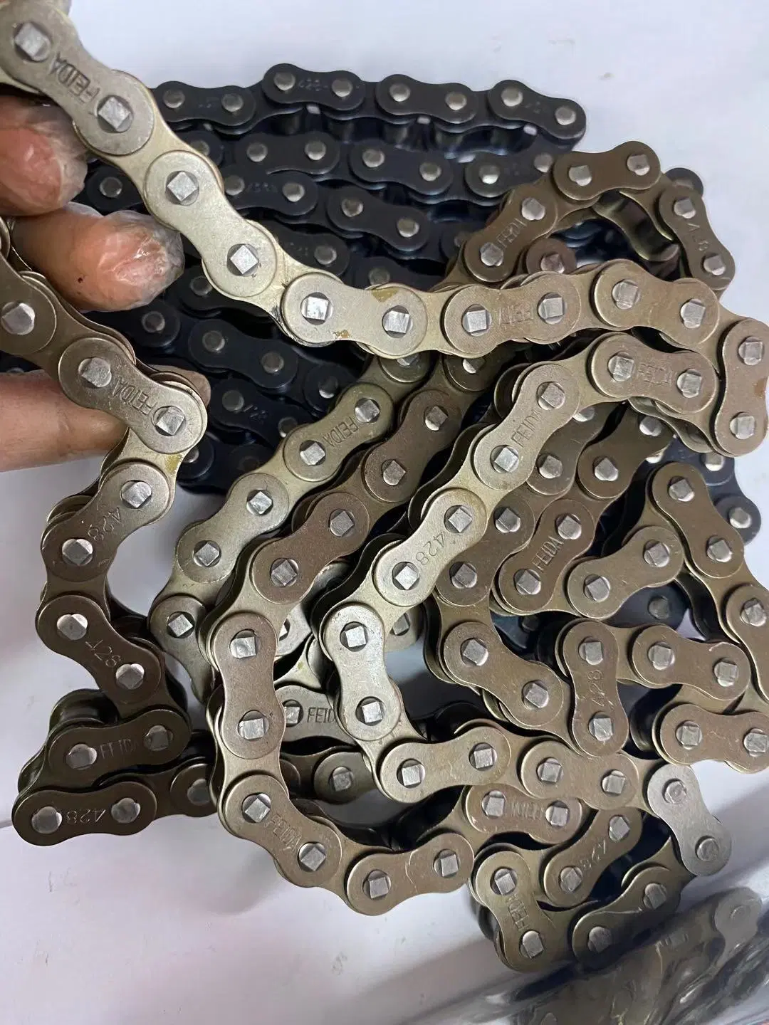 OEM Supply Standard Stainless Steel Engine Silent Motor Motorcycle Chain