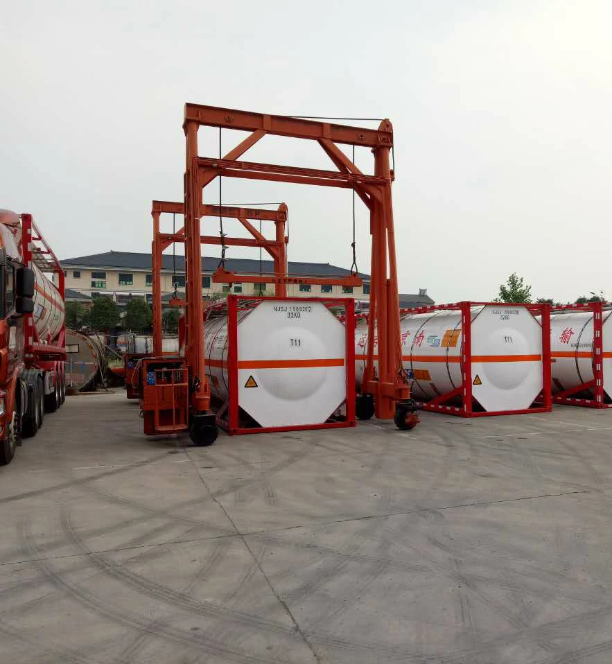 30000kg/36000kg/40000kg Capacity China Gp Widely Popular Mobile Container Crane Heavy Lift Equipment with Ce (BSLD300-400)